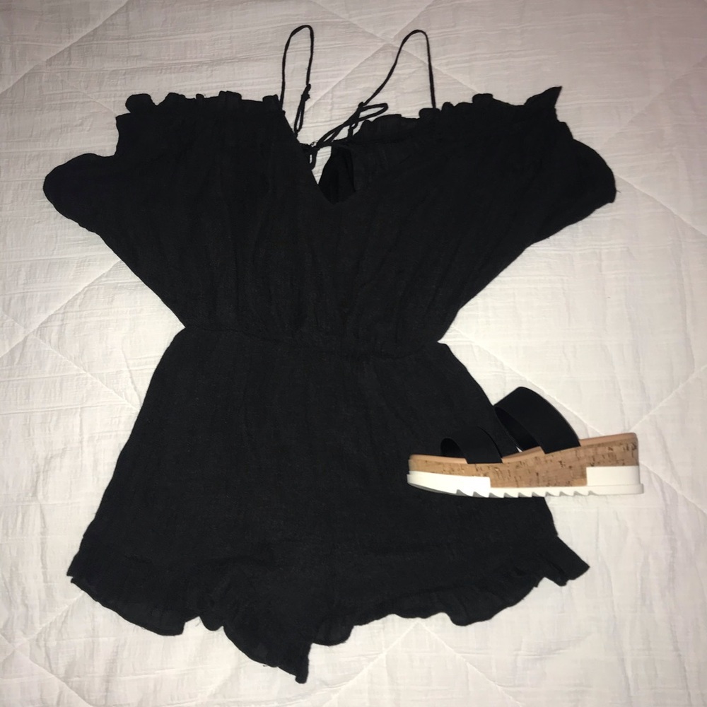 Black Ruffle Romper w/ Keyhole Back - Picture 2 of 3